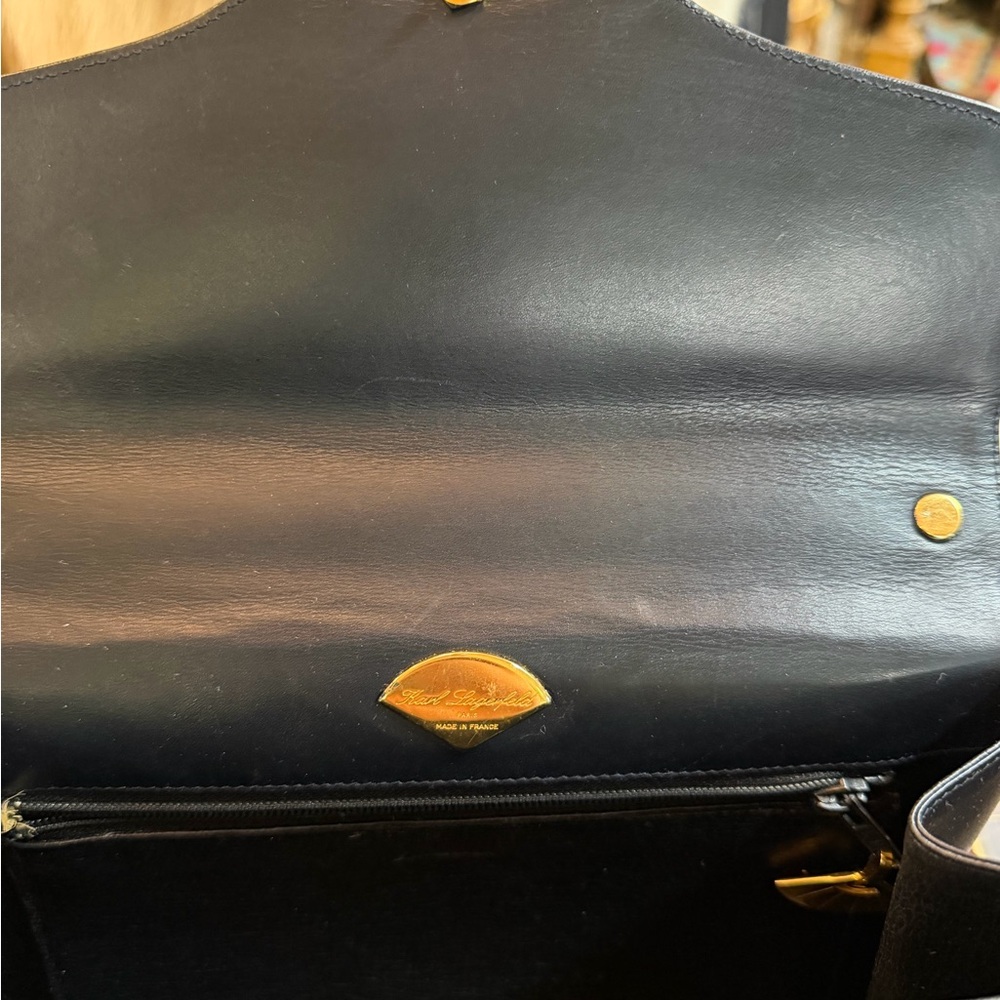 Chic Black and Gold Women's Shoulder Bag - Picture 5 of 7